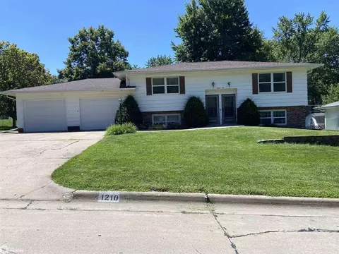 1210 Inman Dr, Red Oak, IA 51566