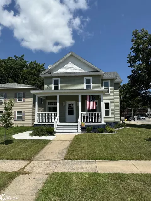 132 2nd St SE, Mason City, IA 50401
