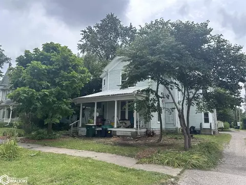 302 W Washington Ave, Fairfield, IA 52556