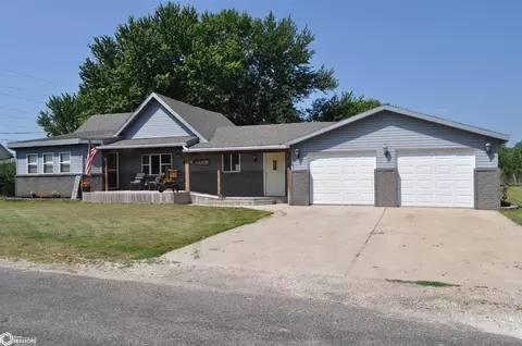 819 S Center St, Lake City, IA 51449