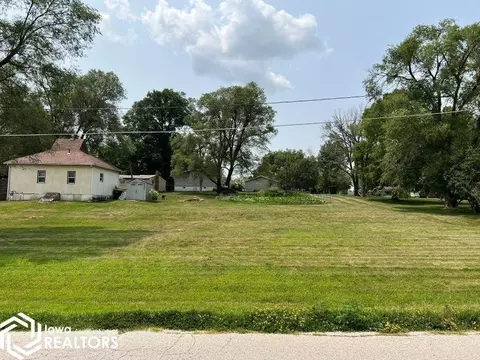 329 E Grace St, Osceola, IA 50213