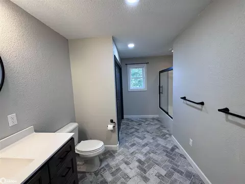 917 E Cross St, Centerville, IA 52544 photo 9