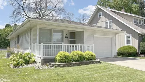 10 S Vermont Ave, Mason City, IA 50401