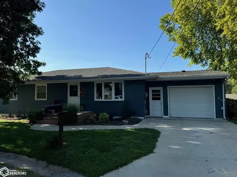 107 Swanson Dr, Shenandoah, IA 51601