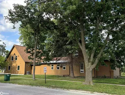 201 E Briggs Ave, Fairfield, IA 52556