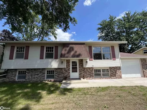 1606 S 5th St, Oskaloosa, IA 52577