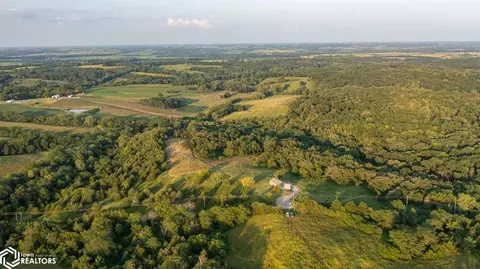 25424 250th Ave, Centerville, IA 52544