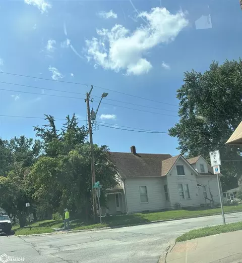 1201 Summer St, Burlington, IA 52601