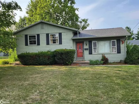 927 Glenwood Ave, Ottumwa, IA 52501