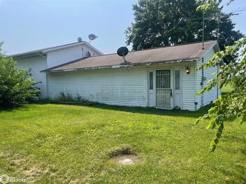 403 W Elm St, Gladstone, IL 61437