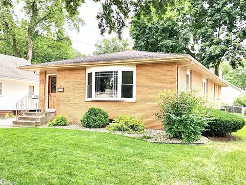 1047 2nd St NW, Mason City, IA 50401