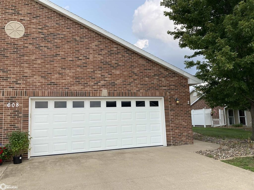 608 Layne Dr Unit 2  