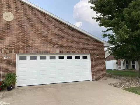 608 Layne Dr #2, West Burlington, IA 52655