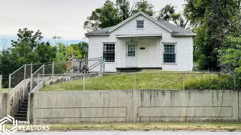 1717 S 7th St, Keokuk, IA 52632