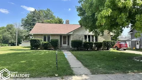 915 N 13th St, Keokuk, IA 52632