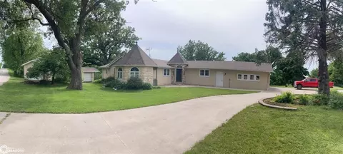 15423 Jacob Ave, Grinnell, IA 50112