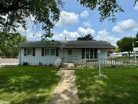 1106 Ridgeway Dr, Audubon, IA 50025