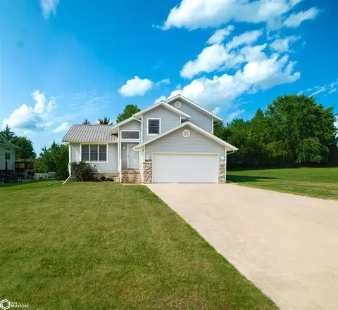 1605 Clay Ct, Oskaloosa, IA 52577