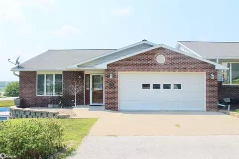 1314 N Cherry St, Avoca, IA 51521