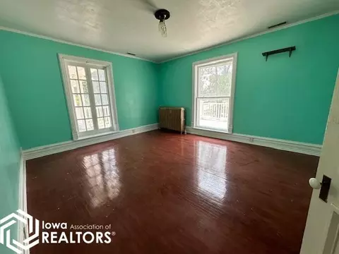 Bedroom - 107 E Washington St, Centerville, IA 52544 photo 3 of 4