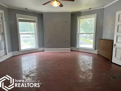 Living - 107 E Washington St, Centerville, IA 52544 photo 4 of 4