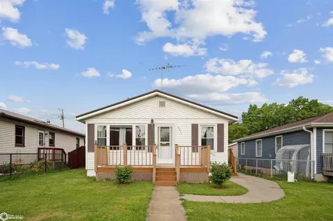 2211 Douglas Ave, Burlington, IA 52601