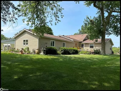 905 Maple St, Anita, IA 50020