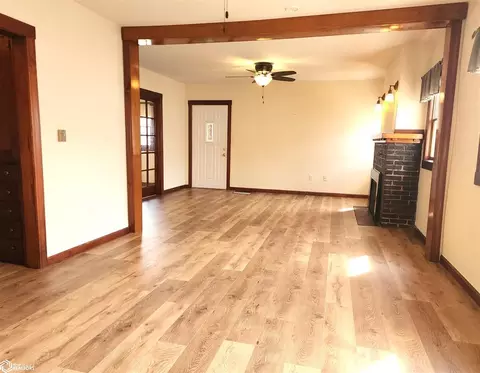 Living - 824 S Main St, Centerville, IA 52544 photo 4 of 6