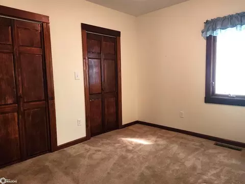 Bedroom - 824 S Main St, Centerville, IA 52544 photo 4 of 4