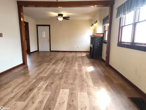 Living - 824 S Main St, Centerville, IA 52544 photo 5 of 6