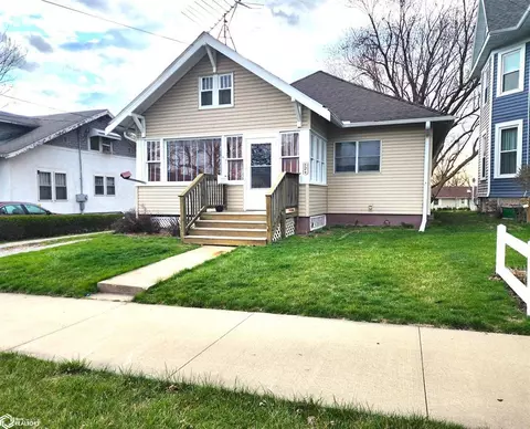 Exterior - 824 S Main St, Centerville, IA 52544 photo 6 of 9