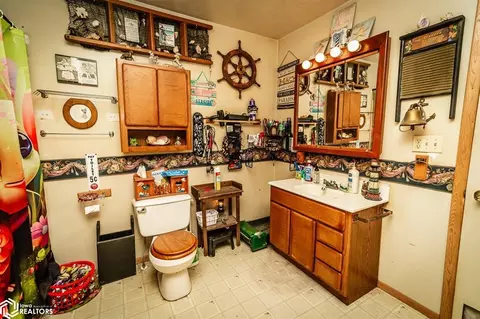406 4th St, Garwin, IA 50632 photo 24