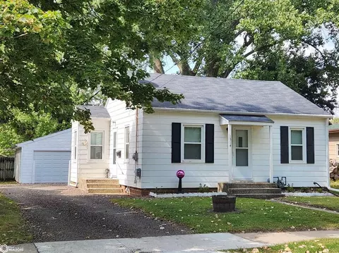 1514 N Hampshire Ave, Mason City, IA 50401