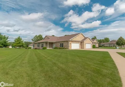 43 Creekside Ct, Mason City, IA 50401