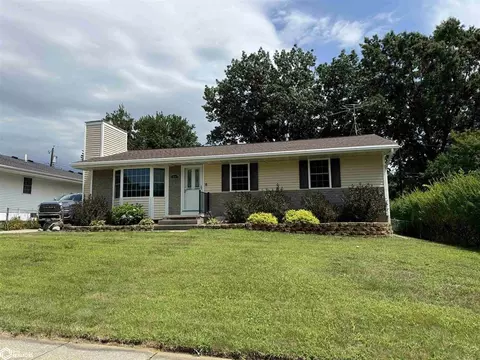 1004 Skylane Dr, Norwalk, IA 50211