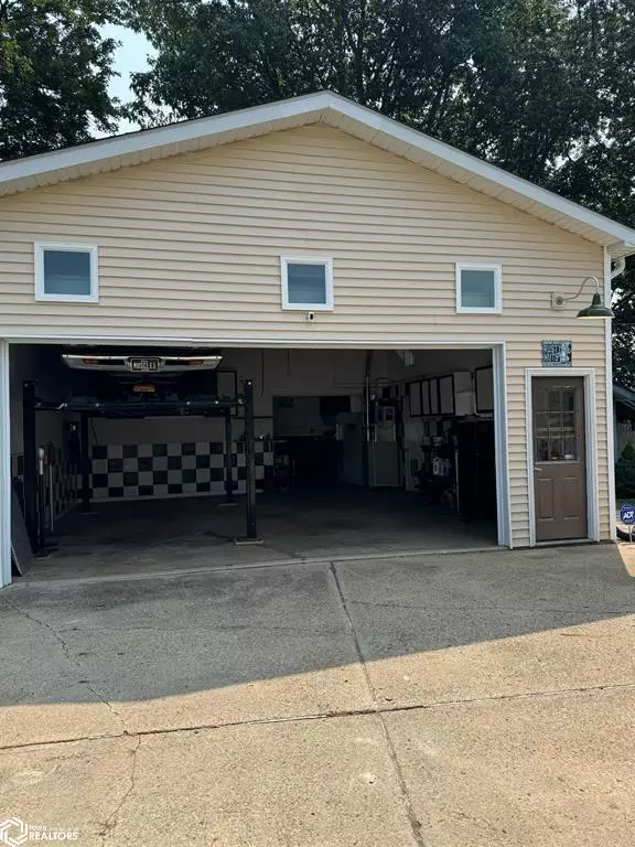  1004 Skylane Dr, Norwalk, IA 50211 photo 7