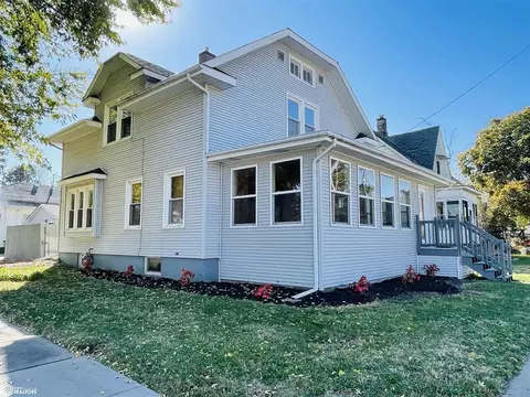401 W Mt Pleasant St, West Burlington, IA 52655
