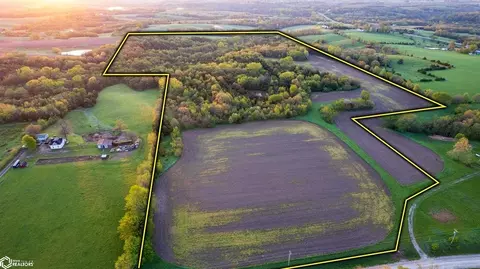 215 Th Ave, Blakesburg, IA 52536