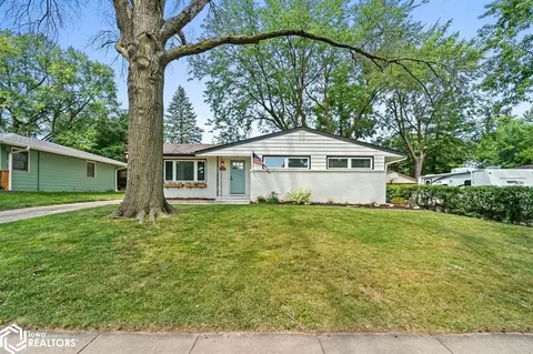 4106 Lynner Dr, Des Moines, IA 50310