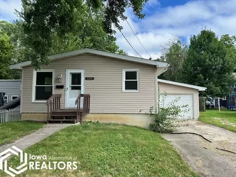 624 7th Ave N, Clear Lake, IA 50428