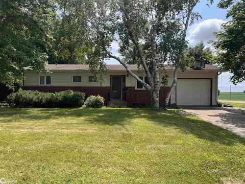 102 Westgate Dr, Forest City, IA 50436