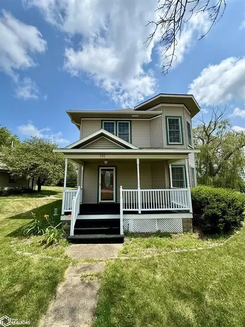 102 First St, Gray, IA 50110