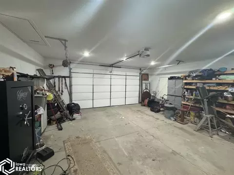 204 E Grant St, Centerville, IA 52544 photo 33