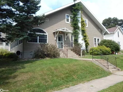 1014 10th St, Eldora, IA 50627