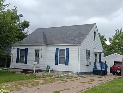 129 S Webster St, Ottumwa, IA 52501