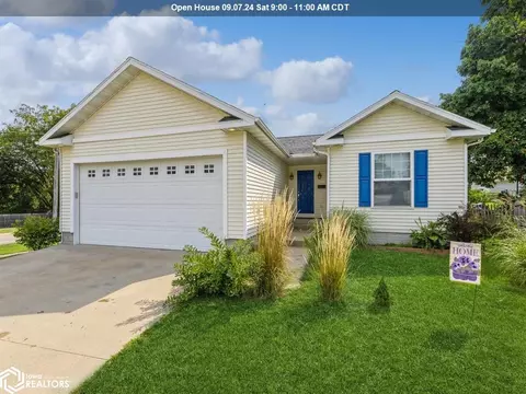 113 N 6th St, Knoxville, IA 50138