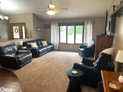 108 Richardson Ct, Algona, IA 50511 photo 4