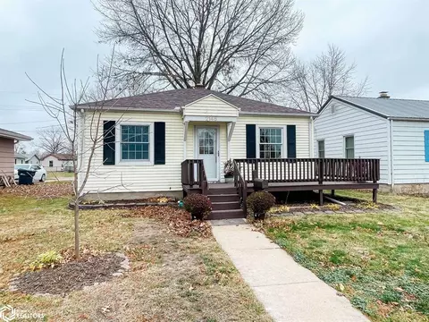 2148 S 12th St, Burlington, IA 52601