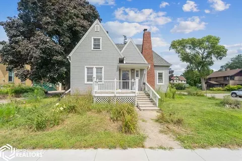 1102 11th Ave, Eldora, IA 50627