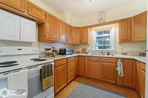 1102 11th Ave, Eldora, IA 50627 photo 7